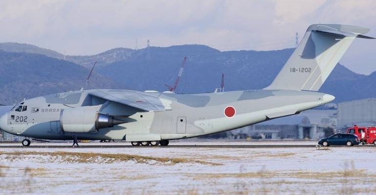 Военно-транспортный самолёт Kawasaki C-2