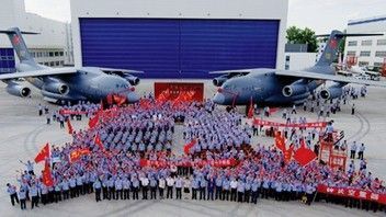 Китай испытывает танкер Y-20