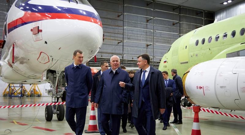 Чемезов посетил производство Су-57 в Комсомольске-на-Амуре