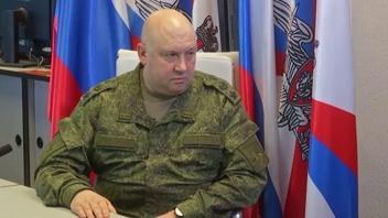 С. Суровикин отметил многоплановость использования Су-57