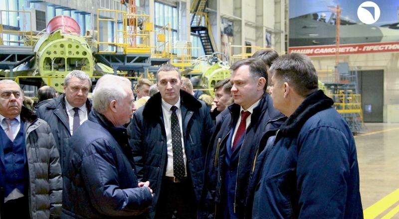 Ю.Слюсарь посетил ряд заводов ОАК с рабочим визитом