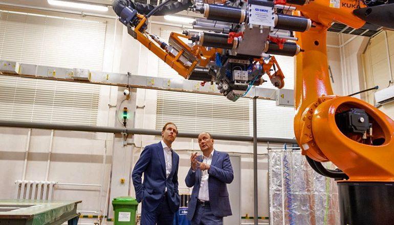 В МАИ продемонстрировали робот для укладки углеродной ленты