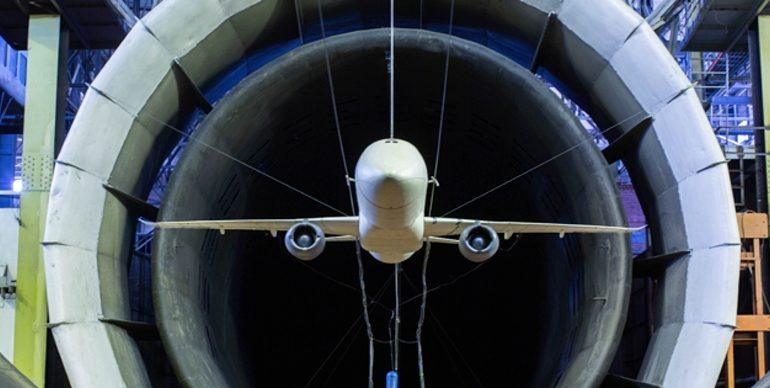 В ЦАГИ прошли испытания модели самолета SSJ-NEW на флаттер