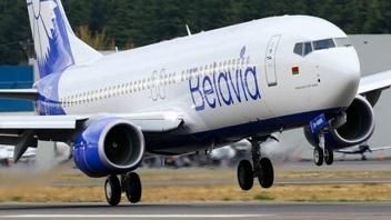 Boeing 737 приземлился в Минске с лопнувшей шиной колеса шасси