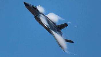 В США сравнили китайский J-20 и американский F-35