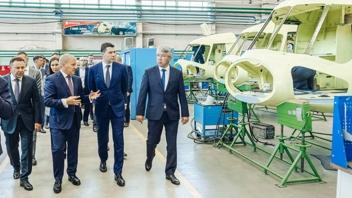 Глава  Минпромторга Алиханов посетил Улан-Удэнский авиазавод