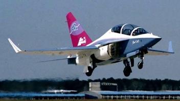 25 апреля 1996 года состоялся первый полёт Як-130