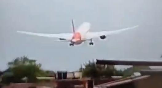 Boeing 787 авиакомпании Air India потерпел крушение на взлёте