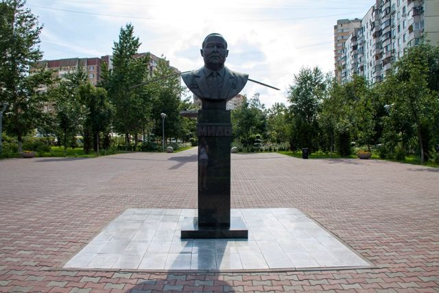 Московские памятники авиаконструкторам