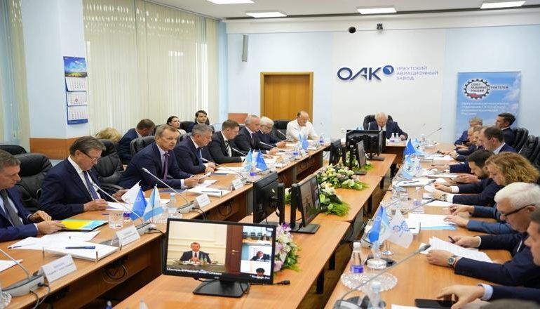 Российские сенаторы ознакомились с производством МС-21