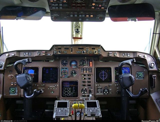 Кабина Ил-114-300 Реализация "Программы создания самолёта Ил-114" Часть 1