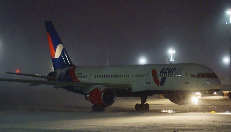 Росавиация вернула AZUR air план выхода из кризиса