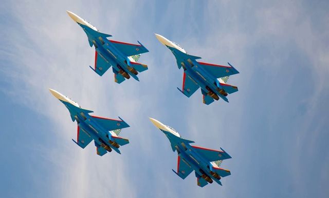 К 35-летию легендарной российской пилотажной группе