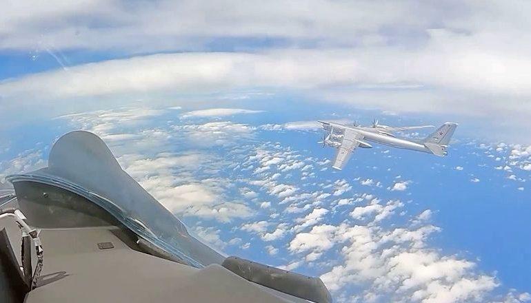 Ту-95МС и Хун-6К выполнили совместный полёт