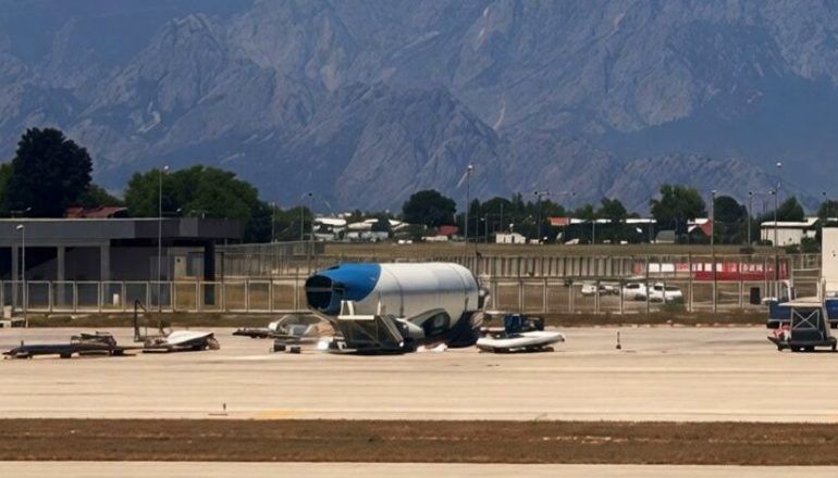 Повреждённый SSJ100 авиакомпании «Азимут» вывезен в Россию